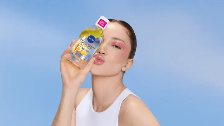 Danla Bilic’ten Işıltılı Cilt Sırrı: Yeni Favorisi NIVEA Aydınlatıcı Micellar Su