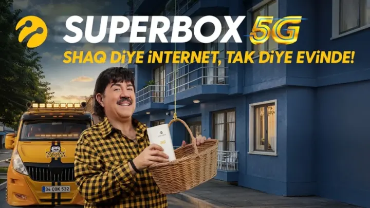 Ata Demirer’li Yeni Turkcell Reklamı Yayında: “Çekici Yüksel” Bu Kez Superbox 5G İçin Direksiyonda